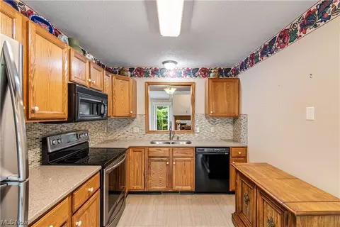 4622 Preserve Dr NW, Canton, OH 44708 photo 4