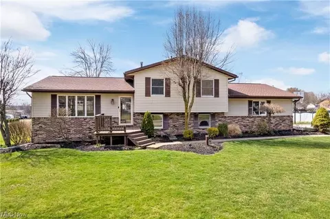5495 Brewton Ave NW, Canal Fulton, OH 44614