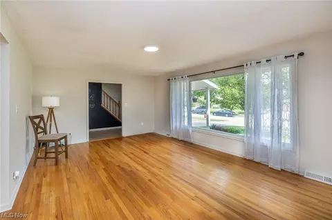 4424 Rollingview Dr, Seven Hills, OH 44131 photo 10