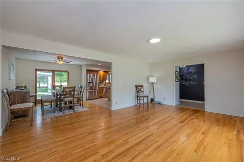 4424 Rollingview Dr, Seven Hills, OH 44131 photo 8