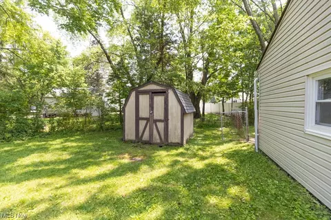 479 Olivet Dr, Elyria, OH 44035 photo 15