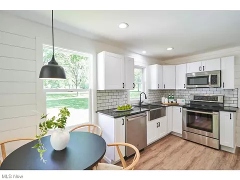 5907 Kellar Rd, New Franklin, OH 44319 photo 9