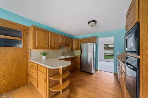 720 Charldon Ave SW, Massillon, OH 44646 photo 8
