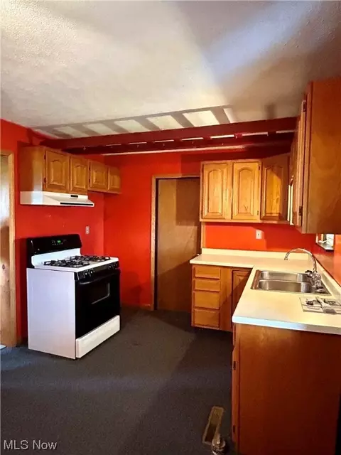 131 S 6th St, Dennison, OH 44621 photo 4