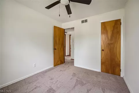 581 Longfellow Dr, Berea, OH 44017 photo 21