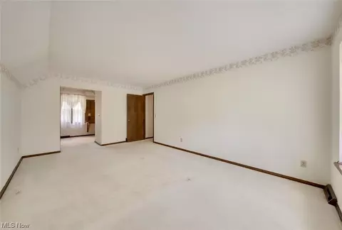 305 Simich Dr, Seven Hills, OH 44131 photo 24