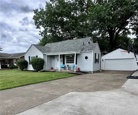 315 Monroe St, Dover, OH 44622 photo 1