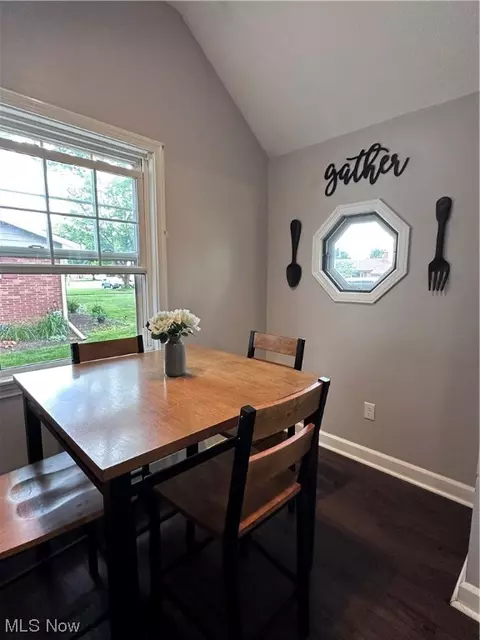 315 Monroe St, Dover, OH 44622 photo 8