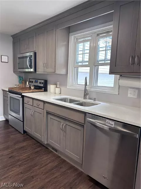315 Monroe St, Dover, OH 44622 photo 9