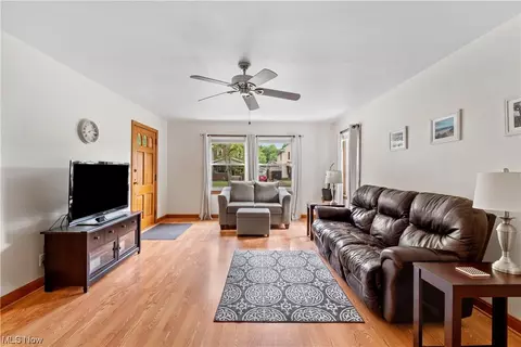 209 E 14th St, Dover, OH 44622 photo 16
