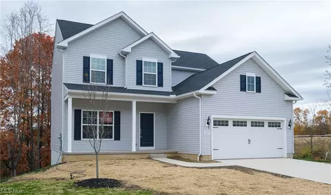 1223 Selena Grv, Green, OH 44232