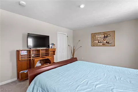 213 Fairfield Dr, Elyria, OH 44035 photo 15