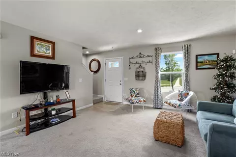 213 Fairfield Dr, Elyria, OH 44035 photo 7