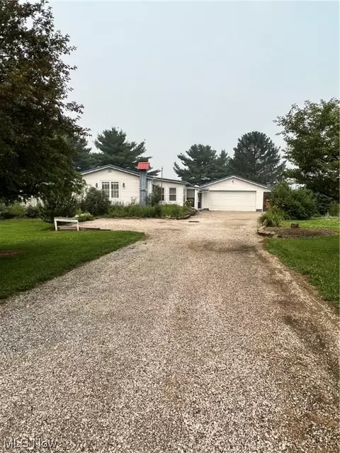 9548 Blough Rd, Sterling, OH 44276