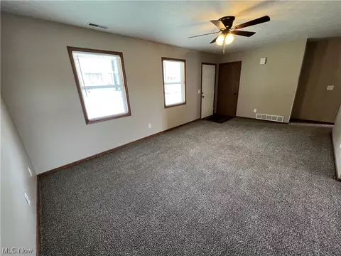 517 N 3rd St, Dennison, OH 44621 photo 5
