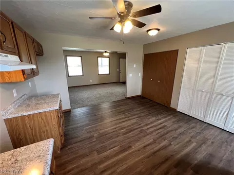 517 N 3rd St, Dennison, OH 44621 photo 9