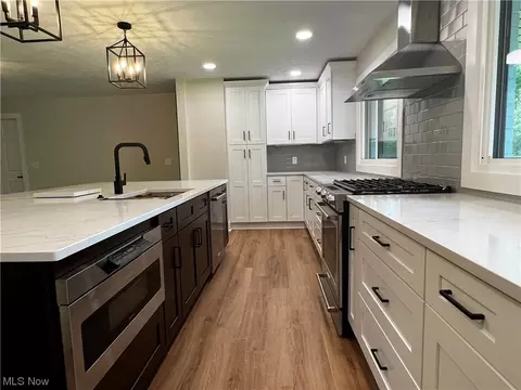 34905 Mcafee Dr, Solon, OH 44139 photo 9