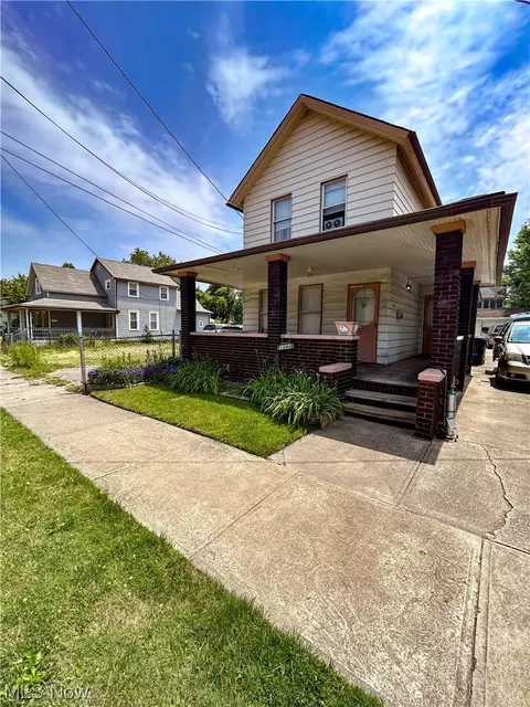 5944 Engel Ave, Cleveland, OH 44127
