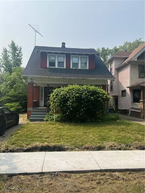 9702 Empire Ave, Cleveland, OH 44108