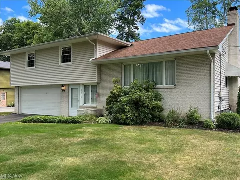 3337 S Maple Ln, Ashtabula, OH 44004 photo 1