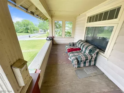53 E Florida Ave, Youngstown, OH 44507 photo 9