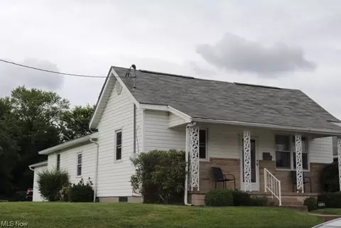 305 High, Barnesville, OH 43713 photo 2