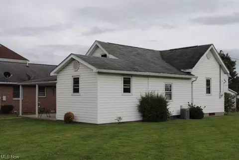 305 High, Barnesville, OH 43713 photo 3