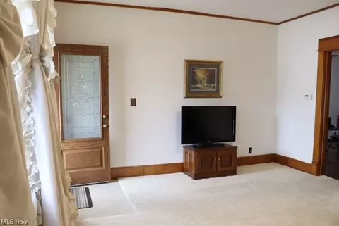 305 High, Barnesville, OH 43713 photo 4