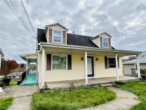 139 Beacon Dr, Weirton, WV 26062