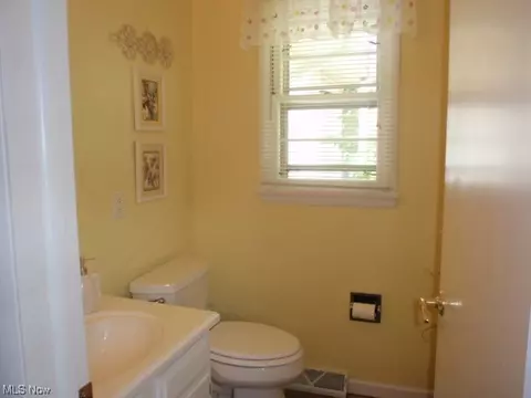 200 Whitman Blvd, Elyria, OH 44035 photo 9