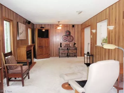 200 Whitman Blvd, Elyria, OH 44035 photo 6