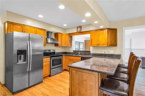 155 Nottingham Dr, Elyria, OH 44035 photo 7