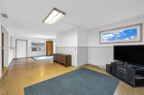 155 Nottingham Dr, Elyria, OH 44035 photo 14