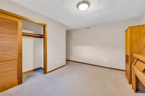 155 Nottingham Dr, Elyria, OH 44035 photo 32
