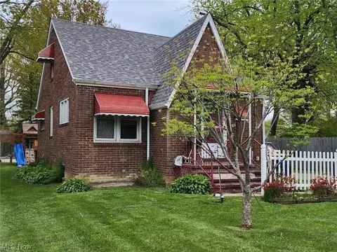 1915 W 9th St, Ashtabula, OH 44004 photo 2