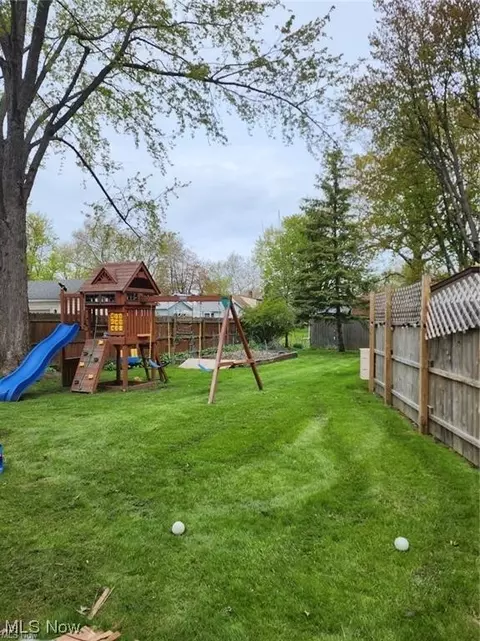 1915 W 9th St, Ashtabula, OH 44004 photo 4
