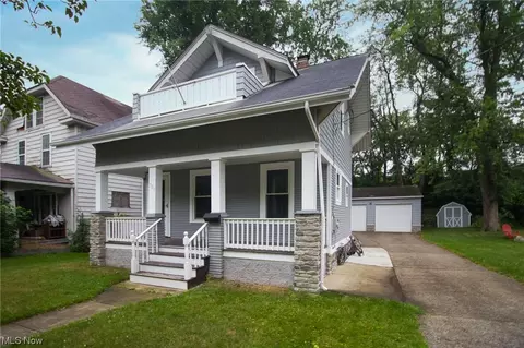 560 Hollibaugh Ave, Akron, OH 44310 photo 1