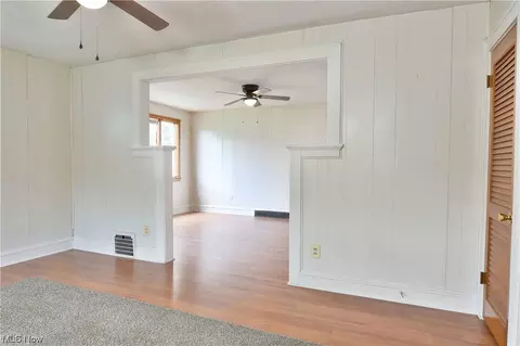 7845 2nd St, Masury, OH 44438 photo 9