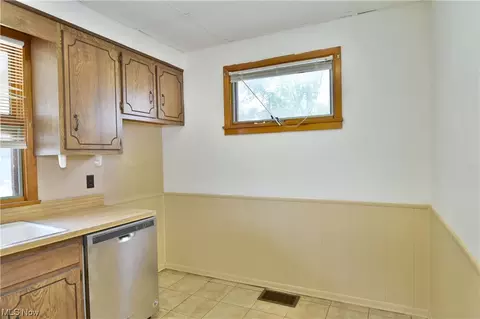 7845 2nd St, Masury, OH 44438 photo 15