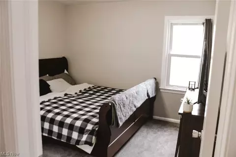 464 E 272nd St, Euclid, OH 44132 photo 9