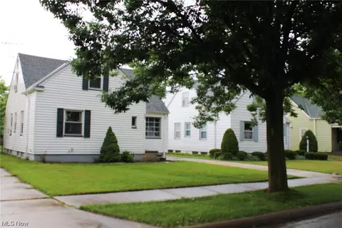 464 E 272nd St, Euclid, OH 44132 photo 2