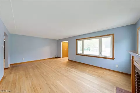 4800 Elyria Ave, Lorain, OH 44055 photo 9