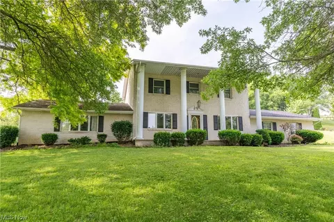 1106 N Orchard Rd NE, Bolivar, OH 44612