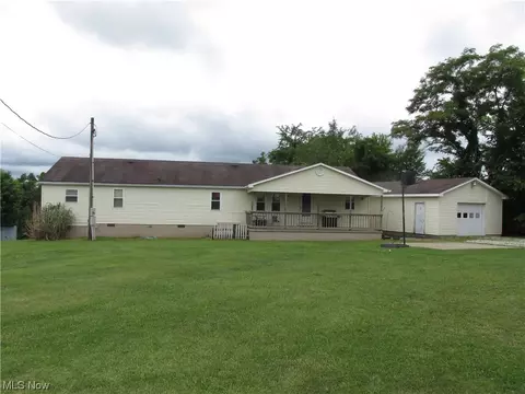 3272 Pike Rd, Saint Marys, WV 26170