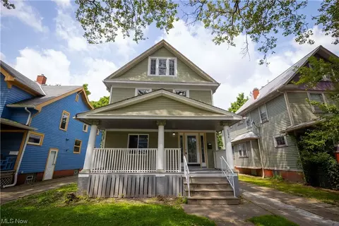 2096 W 89th St, Cleveland, OH 44102
