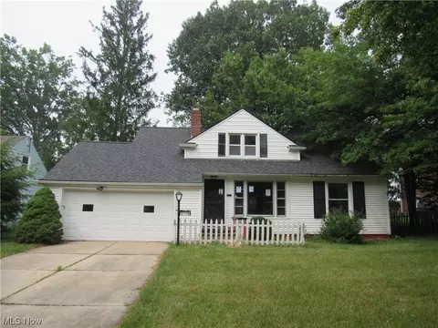 3719 Mount Laurel Rd, Cleveland, OH 44121