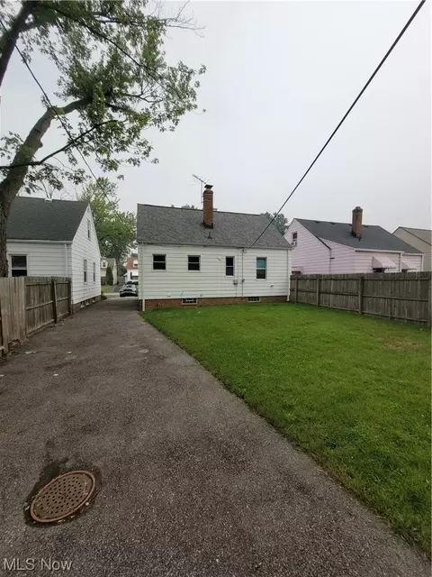 21100 Watson Rd, Maple Heights, OH 44137 photo 11