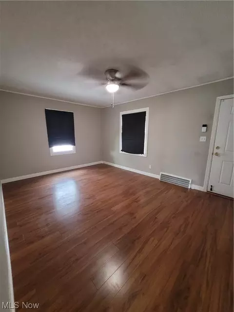 21100 Watson Rd, Maple Heights, OH 44137 photo 3