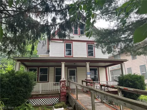 1860 E 31 St, Lorain, OH 44055 photo 2