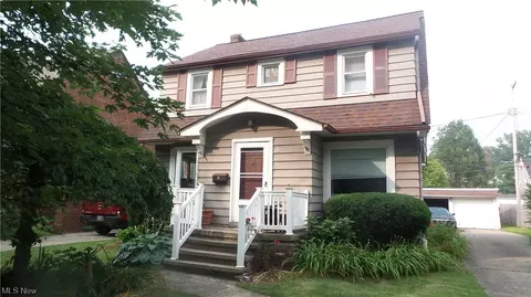 51 E 214th St, Euclid, OH 44123 photo 1